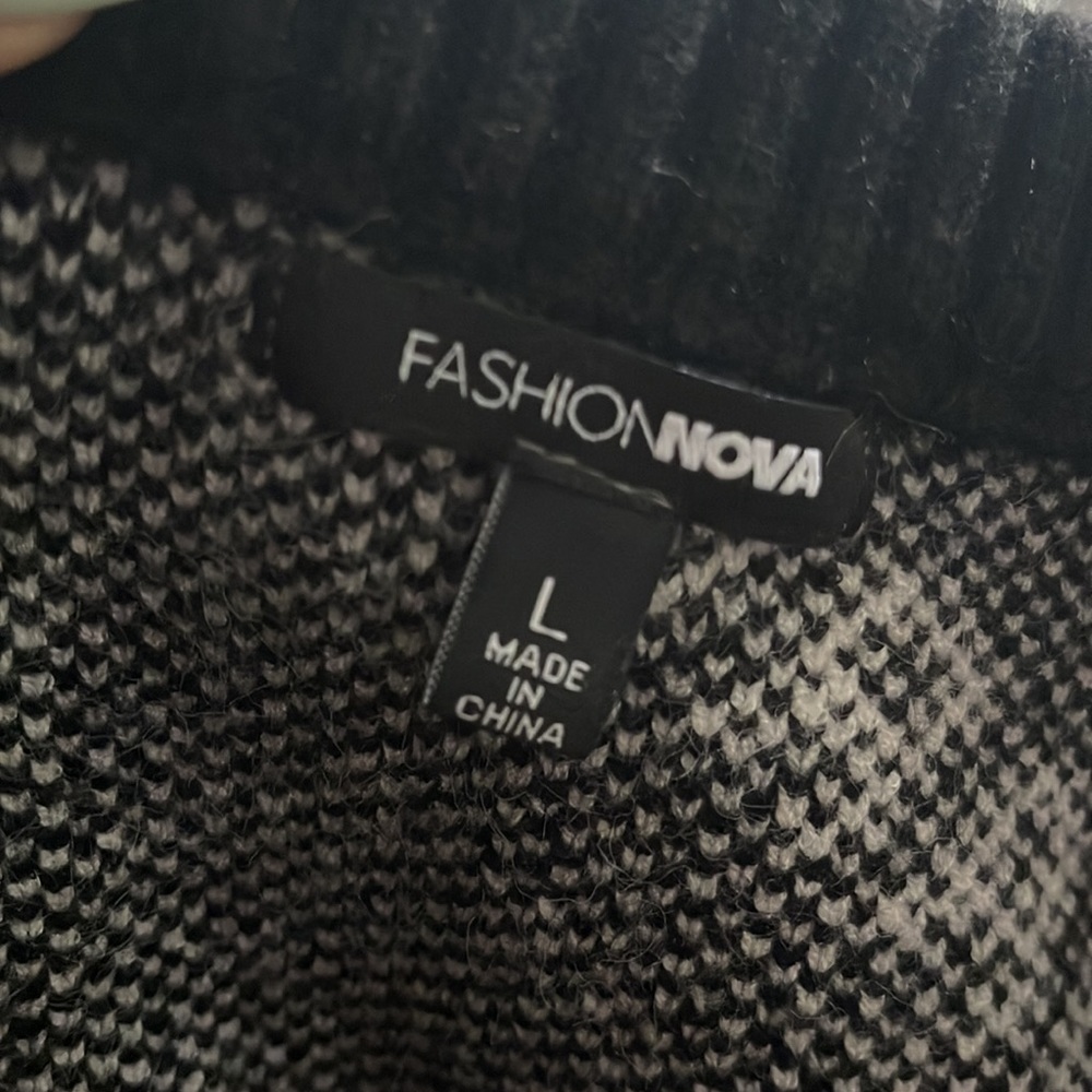 Fashion Nova Sweater - Picture 2 of 3